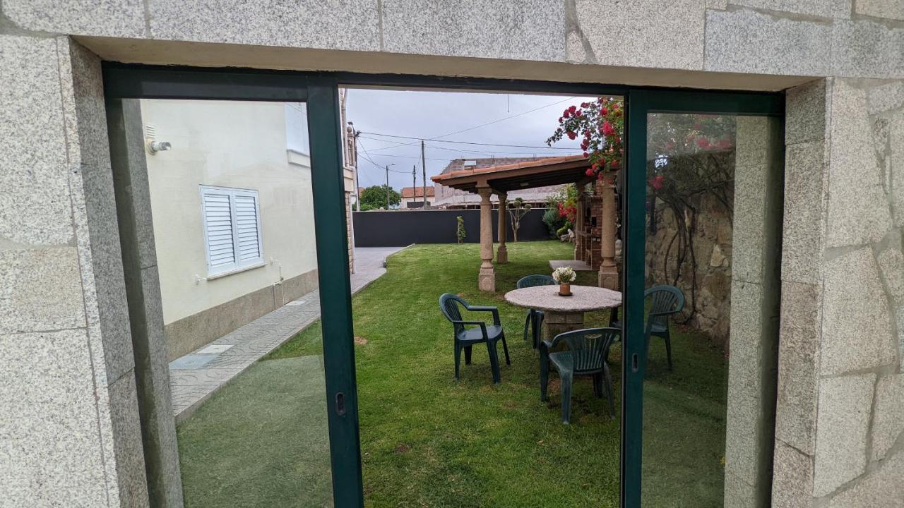 Room Villa Ribeiro Pilgrims Way To Santiago Bike A Garage For Marinhas エシュポゼンデ エクステリア 写真