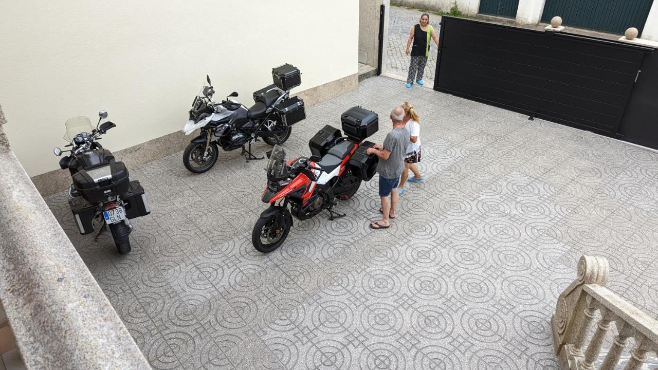 Room Villa Ribeiro Pilgrims Way To Santiago Bike A Garage For Marinhas エシュポゼンデ エクステリア 写真